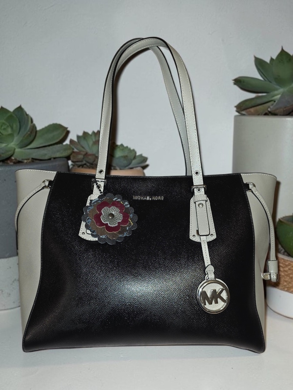 Michael Kors Voyager Large Colorblock Tote Shoulder Bag-Like New